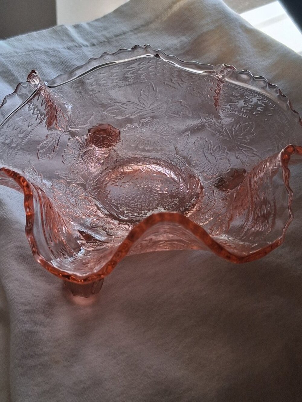 Vintage Pink Depression Glass 3-Footed Bowl trinket candy dish flowers leaves